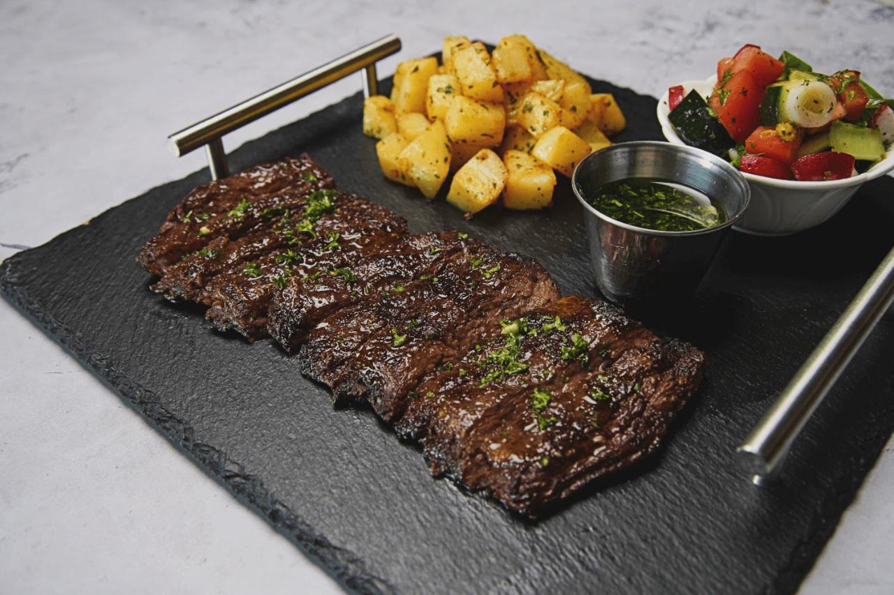 Basha Hotel & Restaurant Сан Педро Сула Екстериор снимка